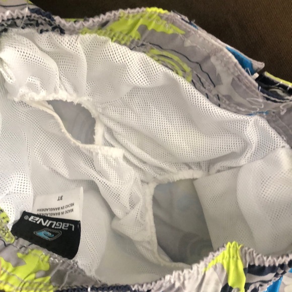 NWT Laguna Boys Shark Swim Trunks shorts 🦈🏄‍♂️ - Picture 3 of 5